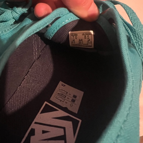 Women’s Vans Authentic - Picture 4 of 5